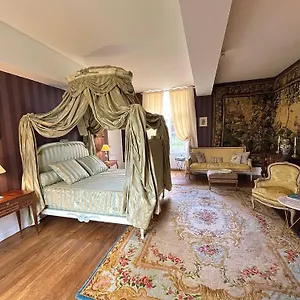 Bed and breakfast Chateau De Cadouzan Francia